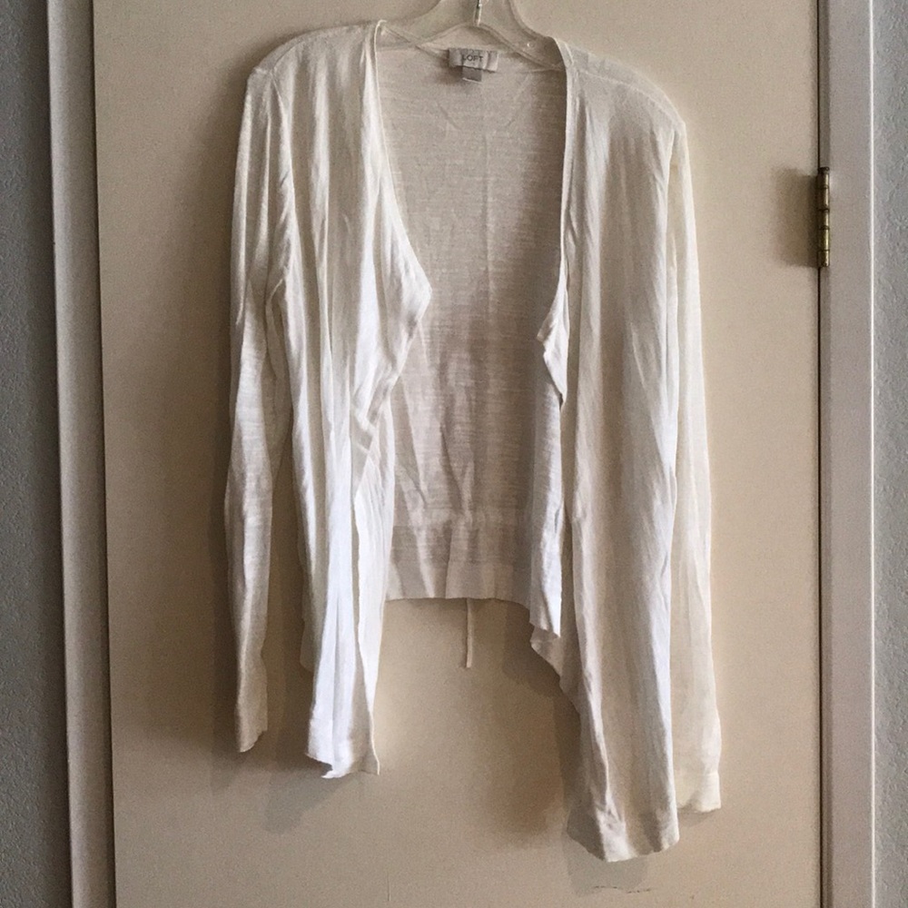 White Loft wrap